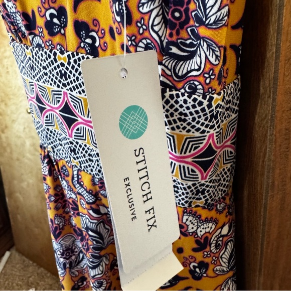 Elegant Multicolor Patterned Dress - Picture 4 of 5